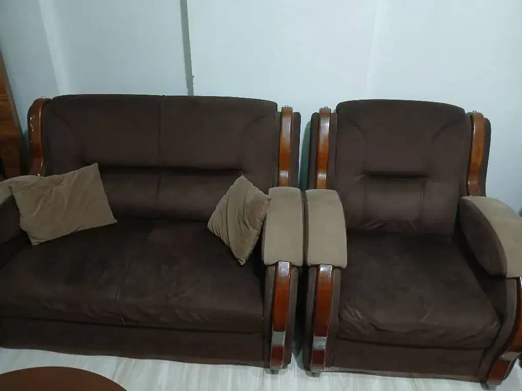 مبل ۷ نفره سالم|مبلمان خانگی و میز عسلی|لاهیجان, حاجی آباد|دیوار