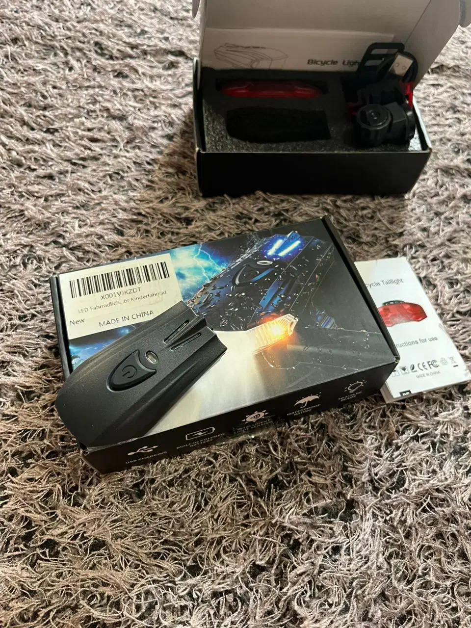 چراغ دوچرخه|دوچرخه، اسکیت، اسکوتر|رودهن, |دیوار