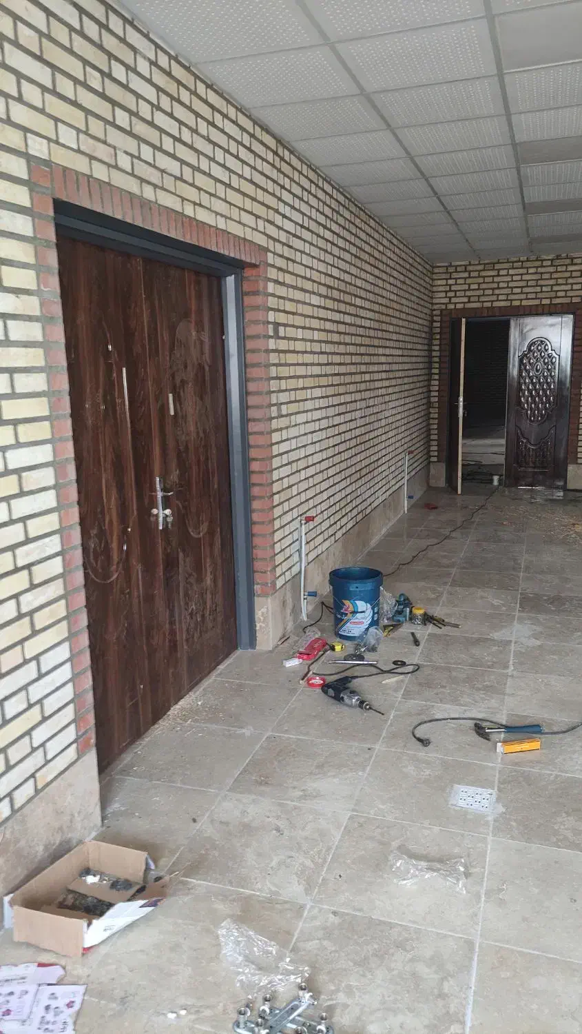 نصاب حرفه ای درب چوبی|خدمات پیشه و مهارت|پرند, فاز ۵|دیوار