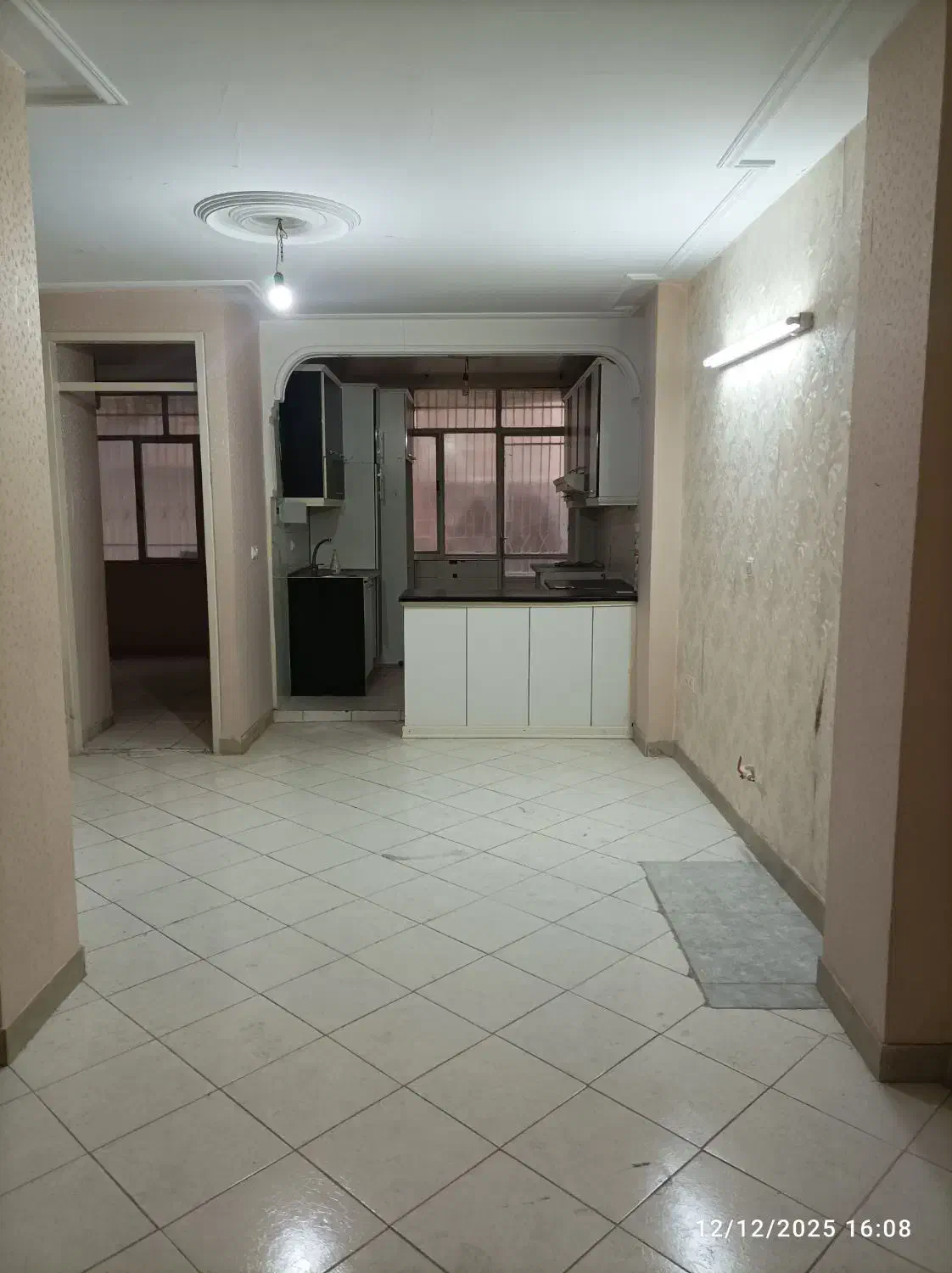 آپارتمان 57متر تخلیه بازسازی شده حیاط اختصاصی