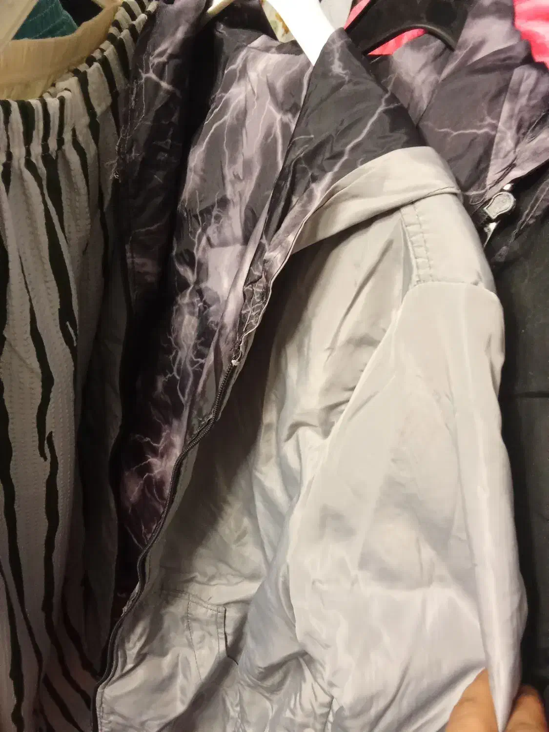 کافشن|لباس|خان ببین, |دیوار