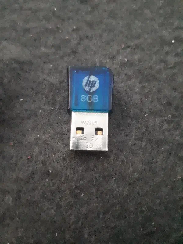 فلش ۸گیگ|لوازم جانبی موبایل و تبلت|مشهد, محمدآباد|دیوار