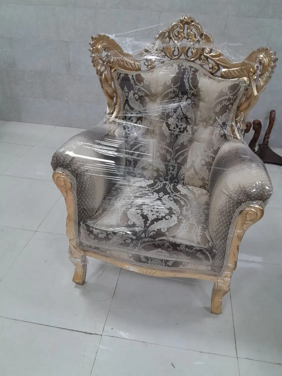 مبل  طوبی|مبلمان خانگی و میز عسلی|رشت, فرزانه|دیوار