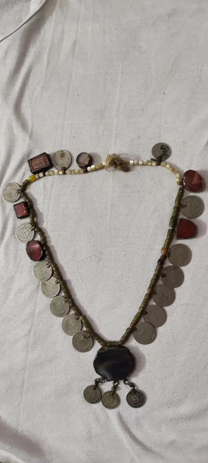 گردنبندعتیقه|کلکسیون اشیاء عتیقه|زنجان, |دیوار