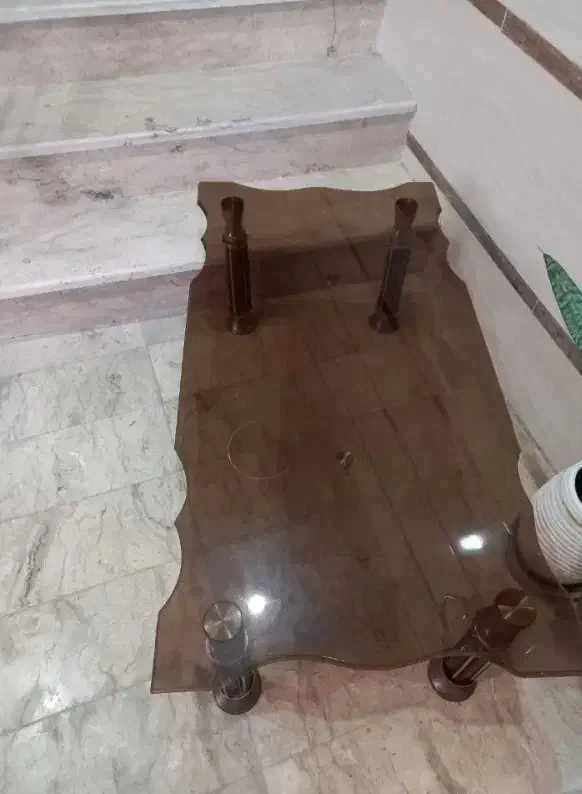 میزوسط همراه یک عددپامبلی|مبلمان خانگی و میز عسلی|آستارا, |دیوار