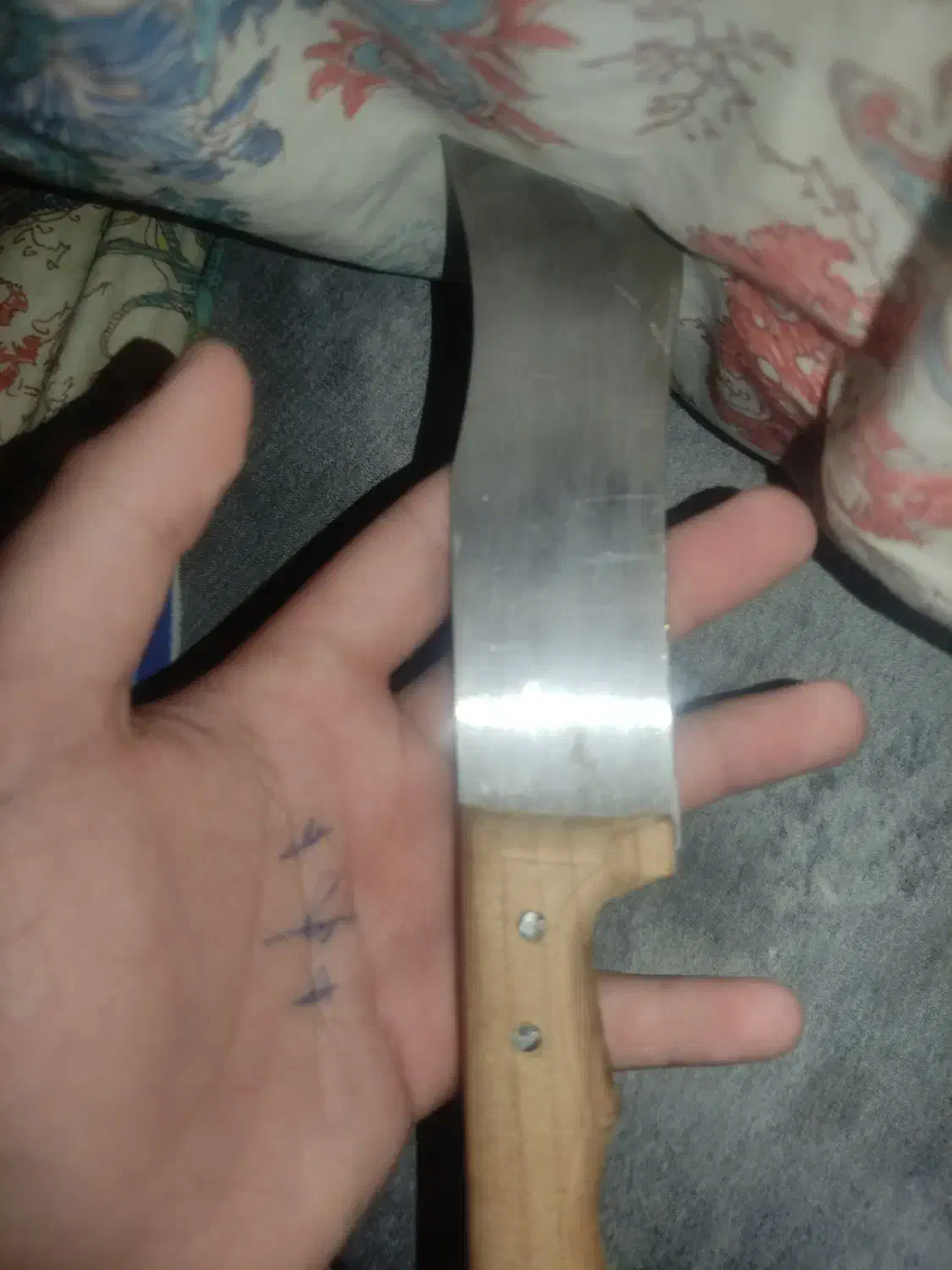 چاقو زنجان|کوهنوردی و کمپینگ|تربت جام, نظامی|دیوار