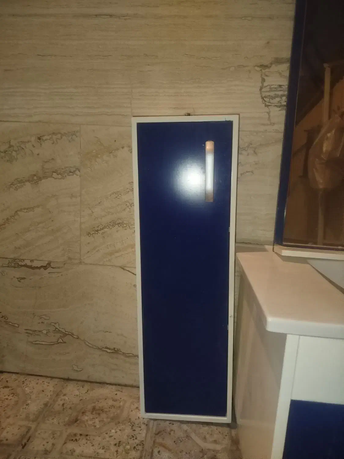 روشویی سالم با آینه|لوازم سرویس بهداشتی|کرمانشاه, |دیوار