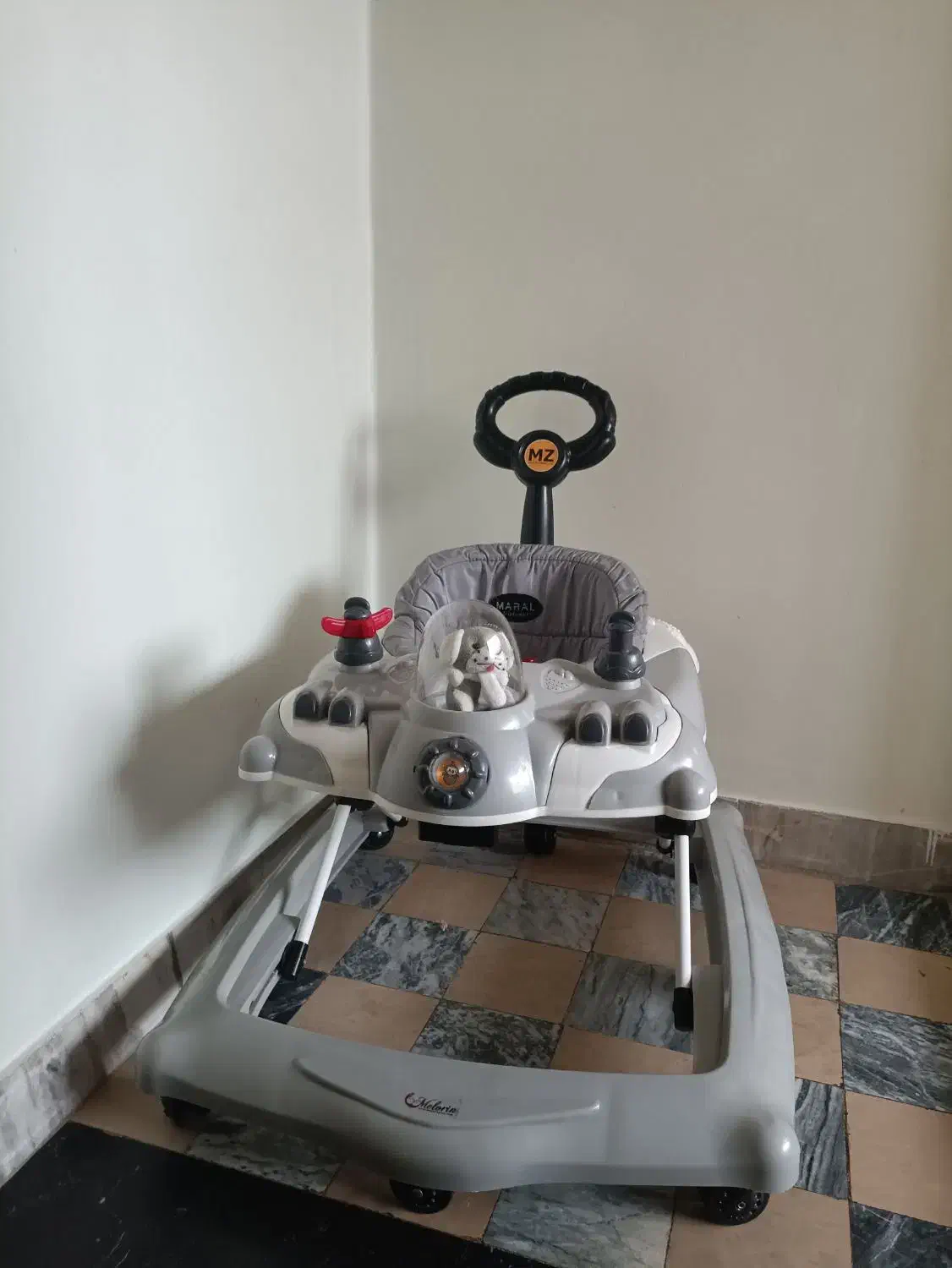 روروئک نو|کالسکه و لوازم جانبی|تبریز, |دیوار