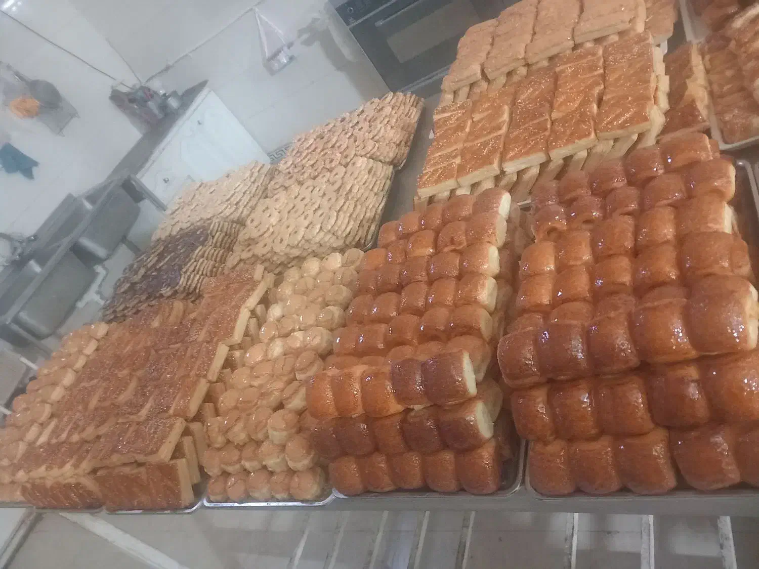 پخش شیرینی خشک|خدمات پذیرایی، مراسم|چهارباغ, |دیوار