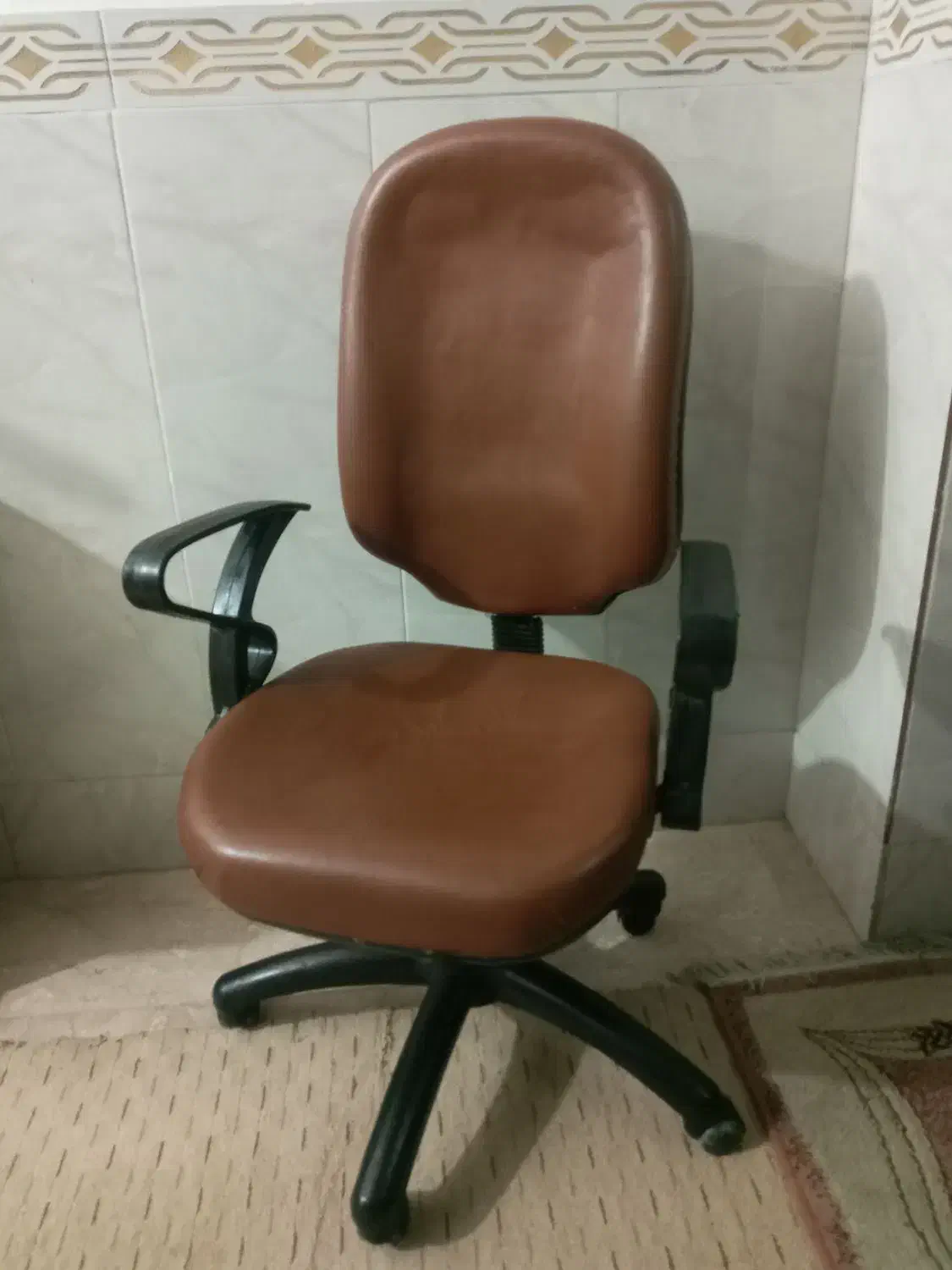 صندلی چرخدار .جک دار سالم|صندلی و نیمکت|رباطکریم, الارد|دیوار