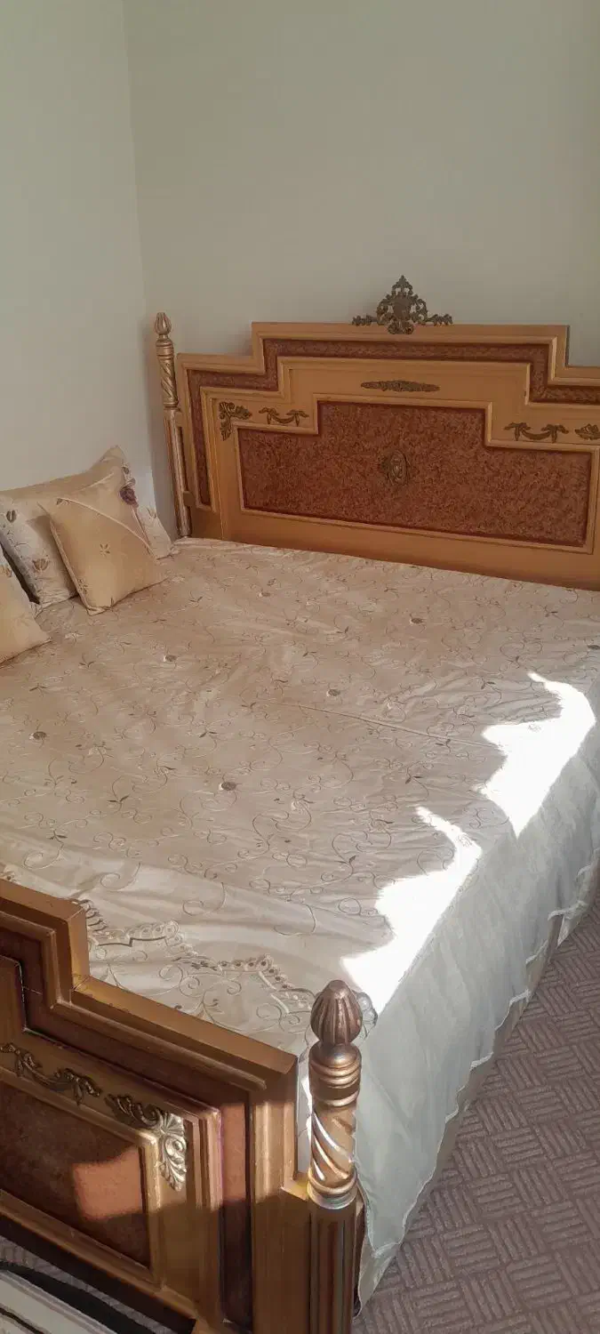 تخت چوبی دونفره|تخت و سرویس خواب|خمینی‌شهر, |دیوار