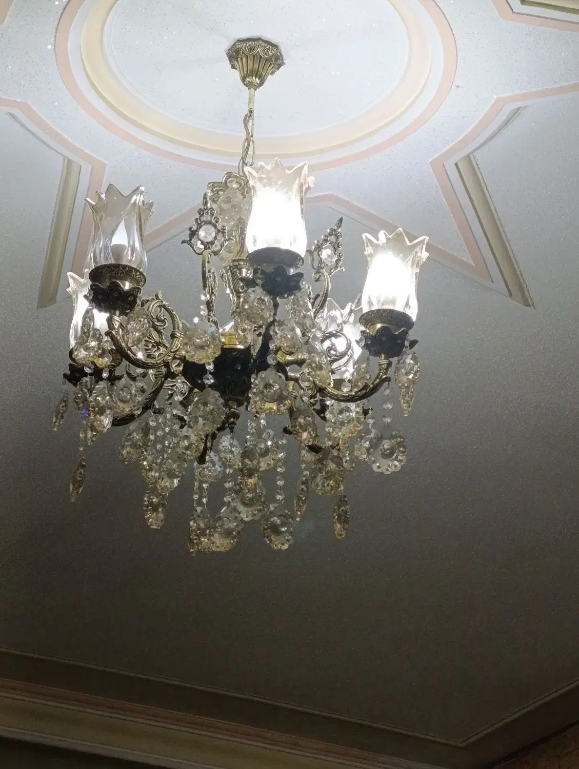 لوستر.|لوستر و چراغ آویز|گلپایگان, |دیوار