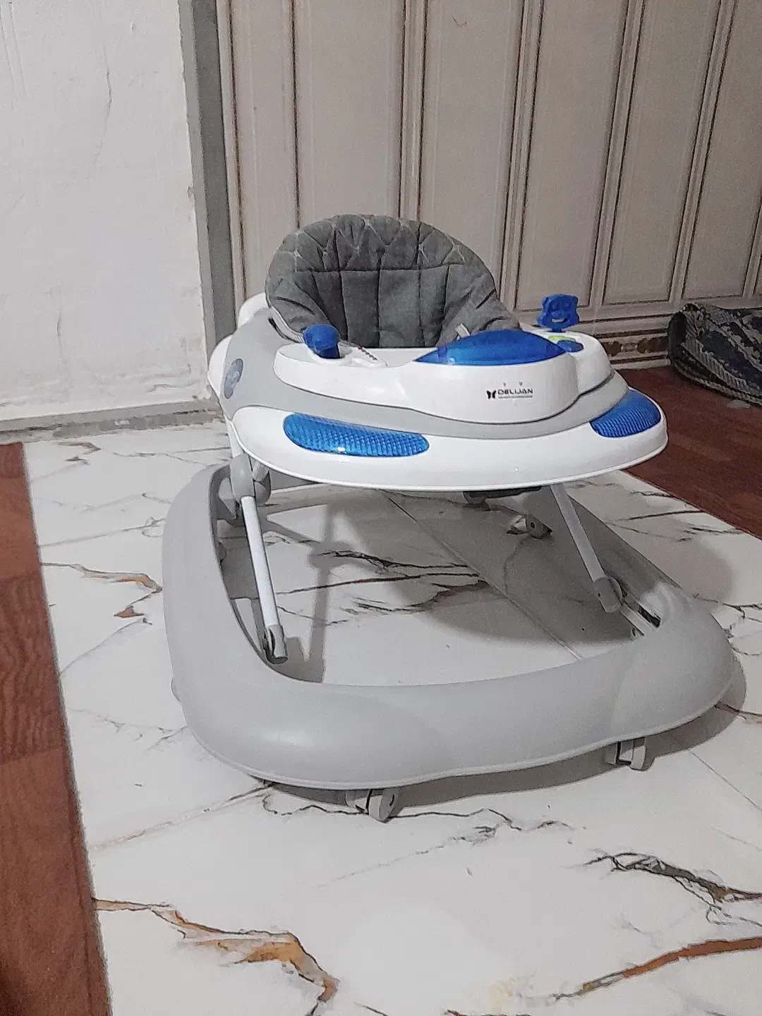 روروک تاشو درحد نو۹۰۰تومن|کالسکه و لوازم جانبی|نرماشیر, |دیوار