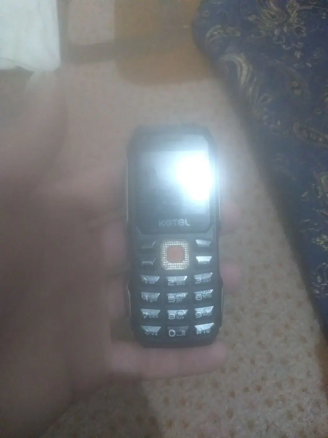 گوشی ساده ال سی دی شکسته|موبایل|آزادشهر, |دیوار