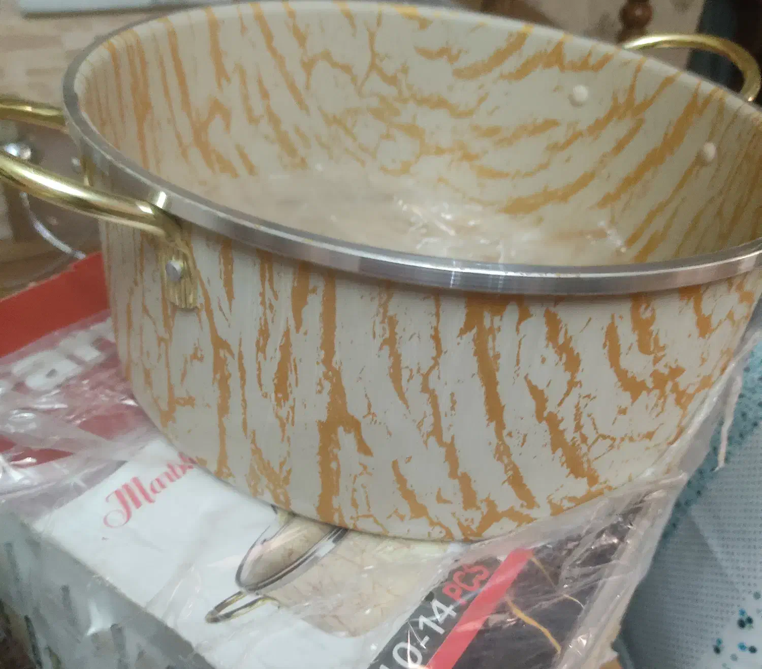 قابلمه گرانیتی|ظروف پخت‌وپز|خرمدره, |دیوار