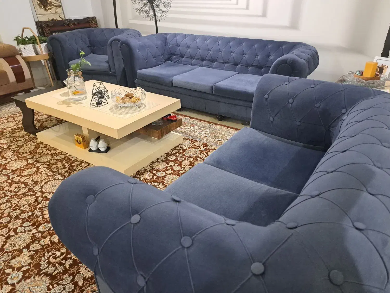 مبل چستر به همراه میز وسط|مبلمان خانگی و میز عسلی|چالوس, |دیوار