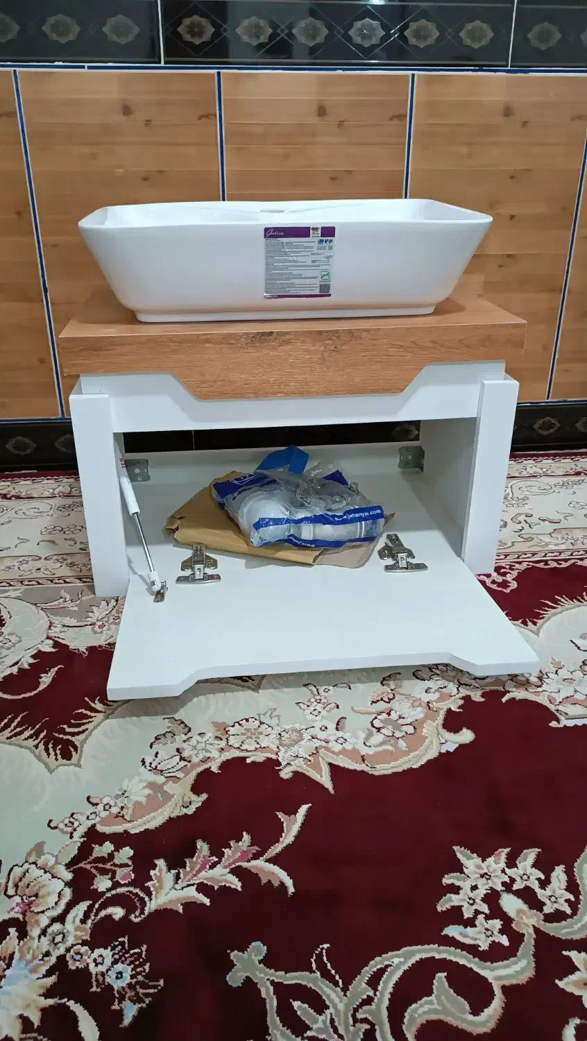 کابین و سنگ روشویی|لوازم سرویس بهداشتی|رومشکان, |دیوار