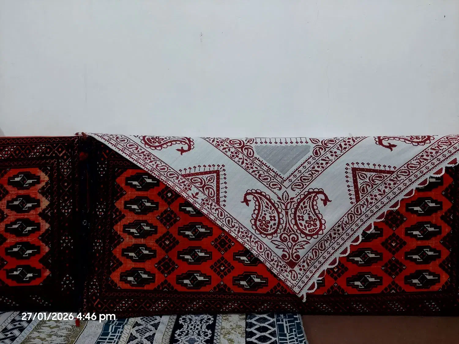 ۳ عدد پشتی سالم و محکم|پشتی|ماهدشت, |دیوار