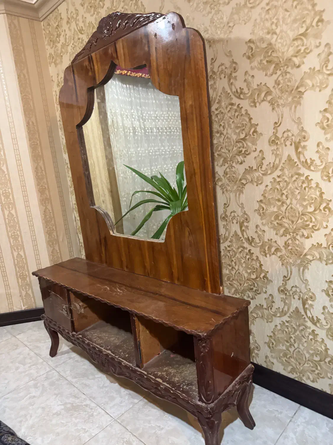 کمد آینه|مبلمان خانگی و میز عسلی|یزد, |دیوار