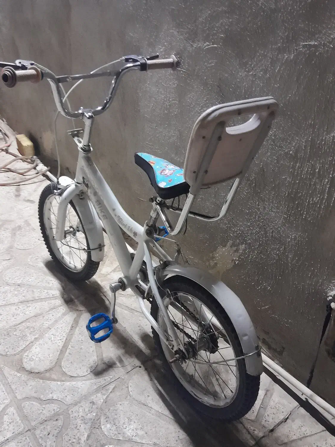 دوچرخه سایز ۱۶ سالم وتمیز توافقی هرچند قیمتش هست|دوچرخه، اسکیت، اسکوتر|محمدیه-قزوین, |دیوار