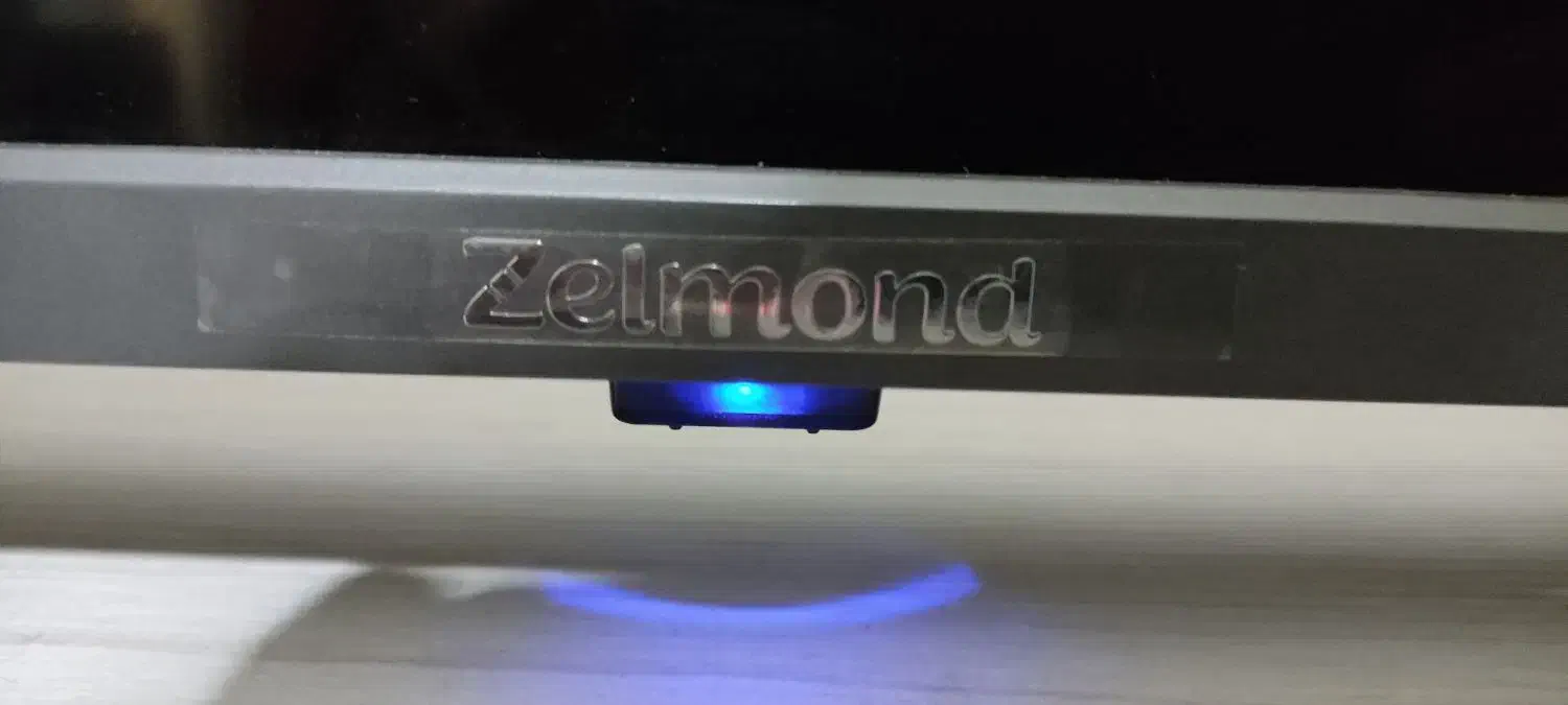 سالم|تلویزیون و پروژکتور|نقده, |دیوار