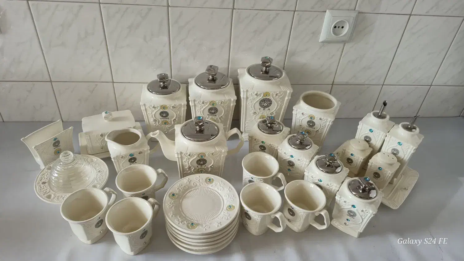 سرویس صبحونه خوری وپاسماوری|ظروف سرو و پذیرایی|فولادشهر, A6|دیوار