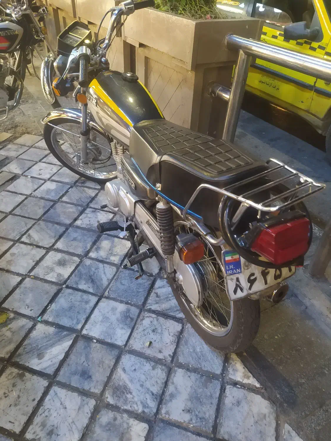 هندا ۱۲۵|موتورسیکلت|مشهد, شهرک بهارستان|دیوار