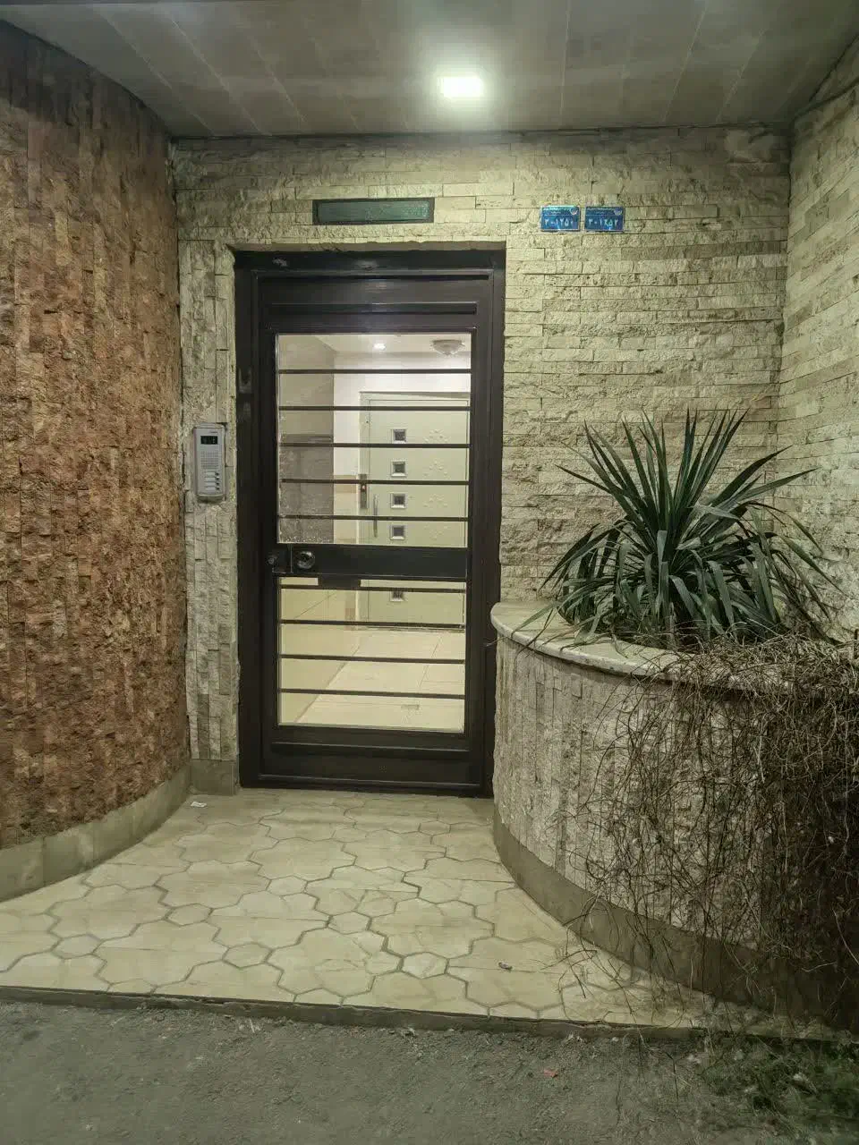 آپارتمان تک واحدی،طبقه دوم|فروش آپارتمان|قم, طلاب غیر ایرانی|دیوار