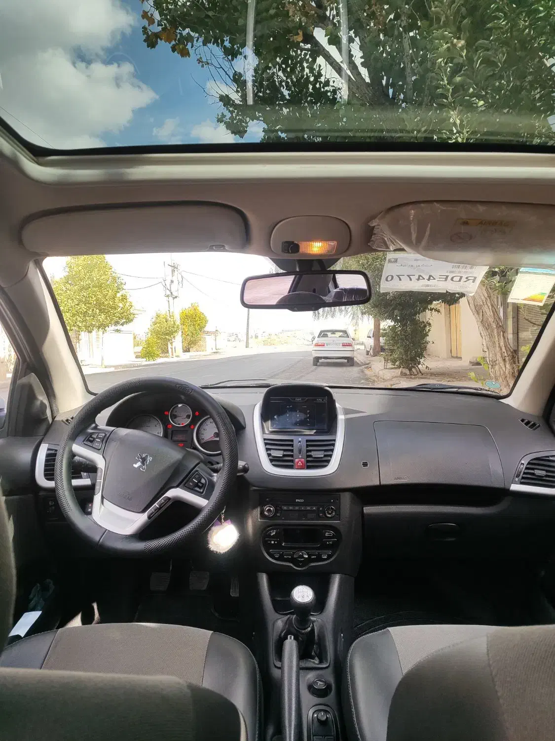 207 پانا ارتقاءسقف شیشه‌ای درحدصفر|خودرو سواری و وانت|نورآباد, |دیوار