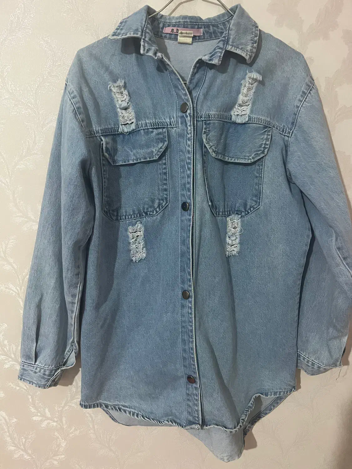 مانتو جین|لباس|صفادشت, |دیوار