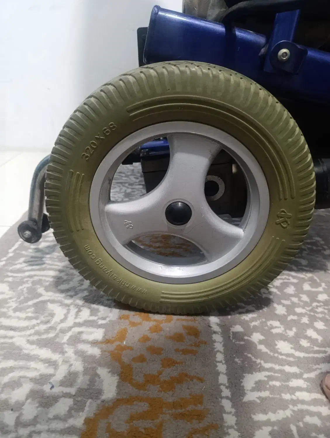 ویلچر برقی در حد نو ۳ماه کار|آرایشی، بهداشتی، درمانی|مشهد, نظام دوست|دیوار