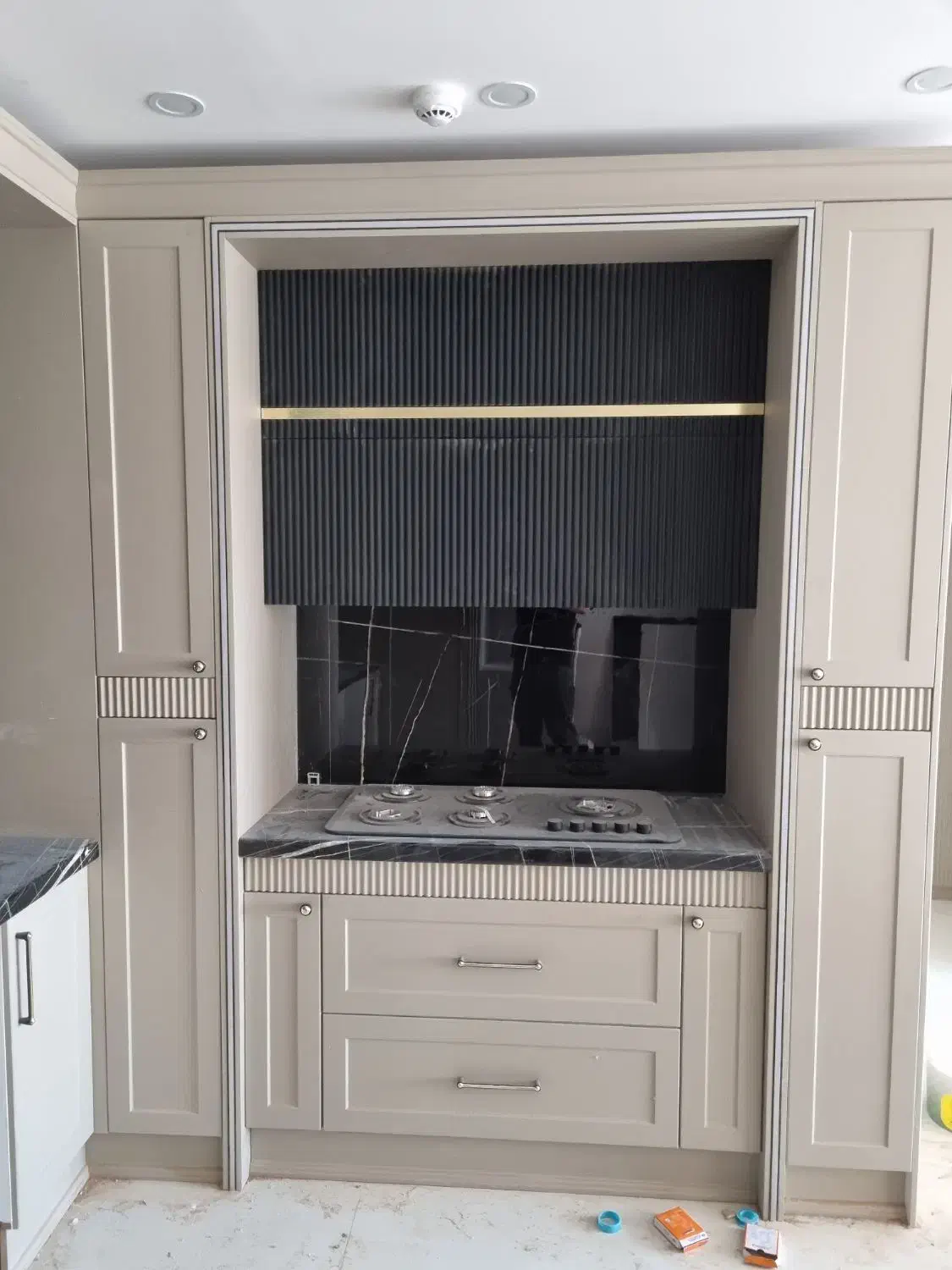 ساخت کابینت، کمد و با کیفیت عالی و قیمت شفاف|خدمات پیشه و مهارت|قم, شهر قائم|دیوار