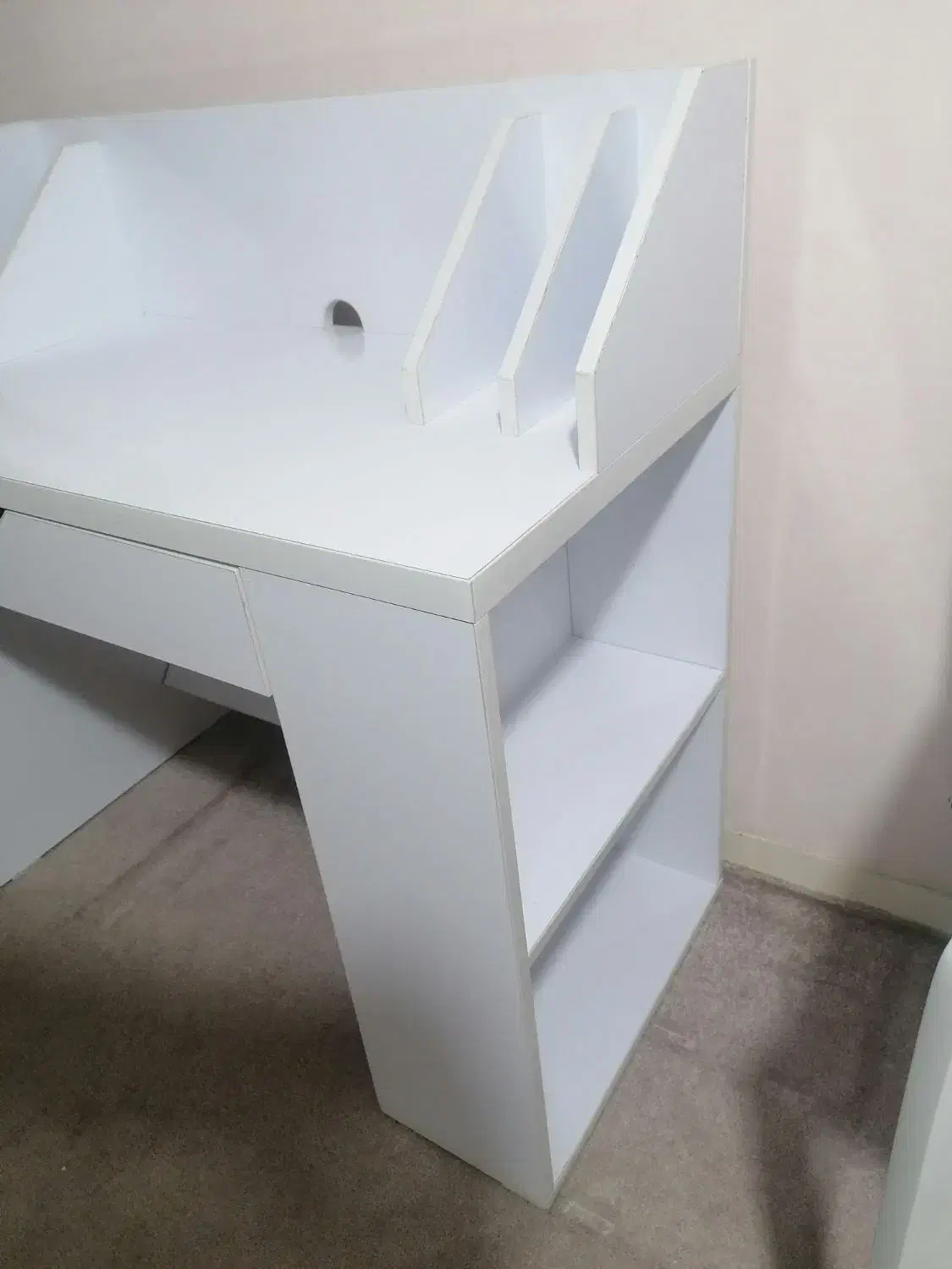 میز تحریر|میز تحریر و کامپیوتر|رشت, چله خانه|دیوار