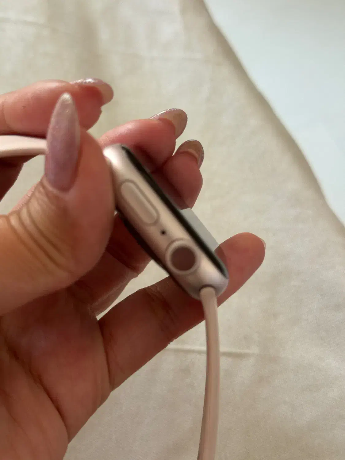 اپل واچ سری ۹ سایز ۴۱ با باکس و بند سیلیکونی صورتی|لوازم جانبی موبایل و تبلت|تهران, عباسآباد|دیوار