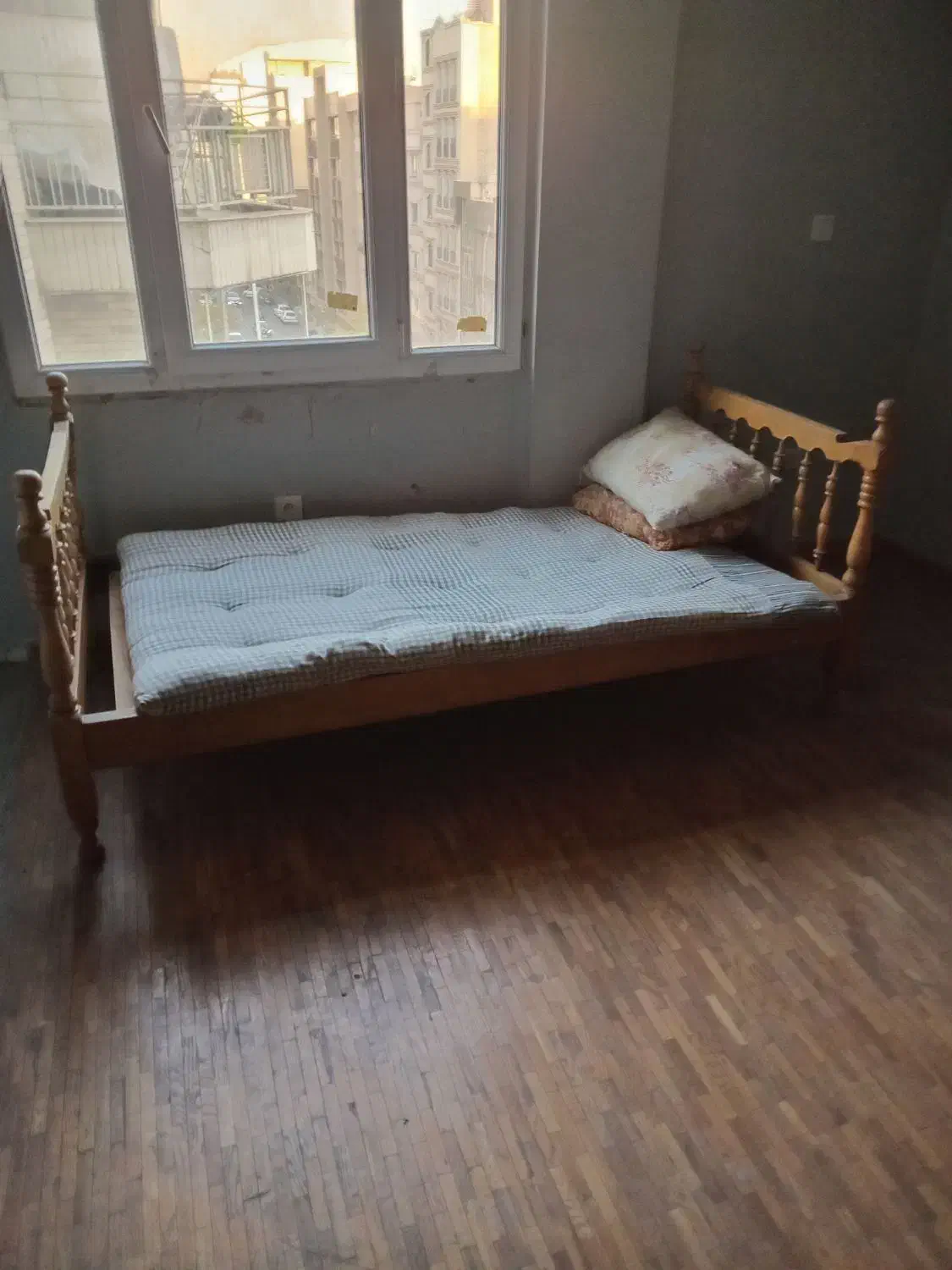 تخت بیمارستانی تایوانی - گاوصندوق - تخت چوبی|آرایشی، بهداشتی، درمانی|تهران, قزل قلعه|دیوار