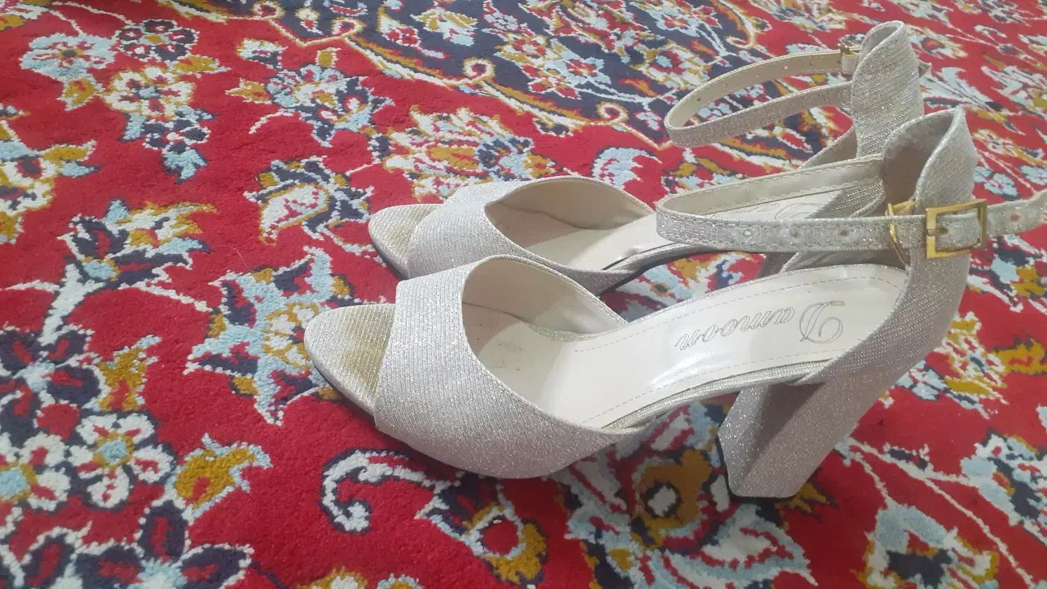 کفش مجلسی|کیف، کفش، کمربند|مراغه, |دیوار