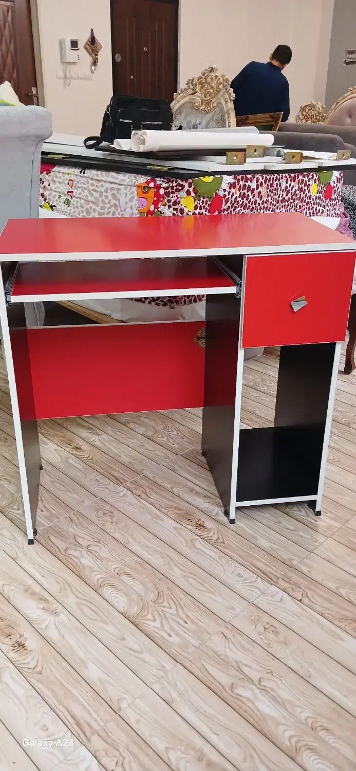 میزکامپیوتر|میز تحریر و کامپیوتر|اسلام‌شهر, صادقیه|دیوار