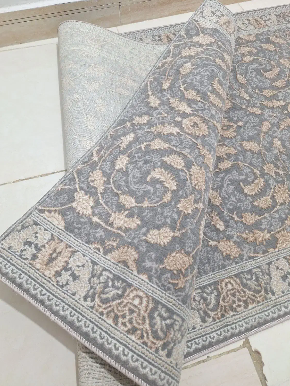 دوتیکه کناره فرش نو|فرش|قدس, شهر‌قدس|دیوار