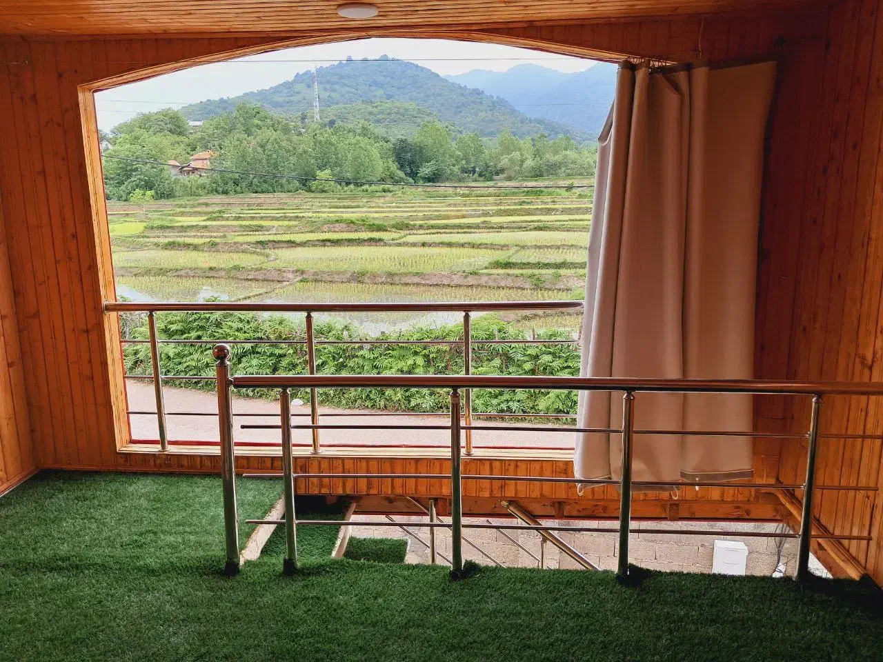 ویلا چوبی|اجارهٔ کوتاهمدت ویلا و باغ|شاندرمن, |دیوار