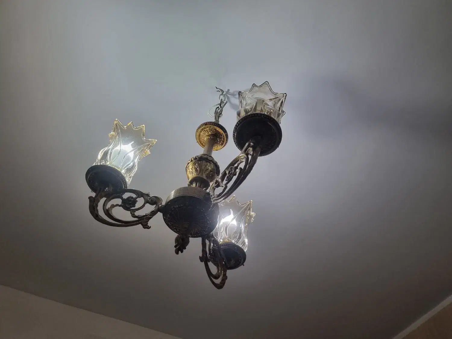 لوستر سه شاخه برنز|لوستر و چراغ آویز|تهران, شمیران‌نو|دیوار