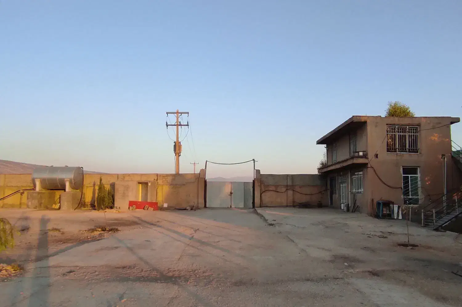 تجاری و خانه باغ|فروش دفتر صنعتی، کشاورزی، تجاری|ایوان, |دیوار