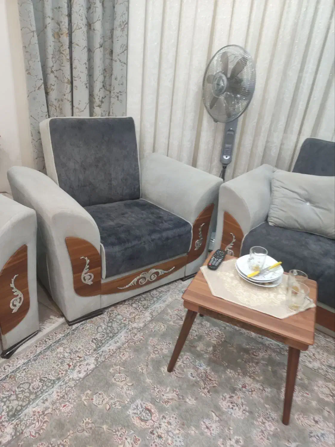 مبل تخت خواب شو|مبلمان خانگی و میز عسلی|لاهیجان, لیالستان|دیوار