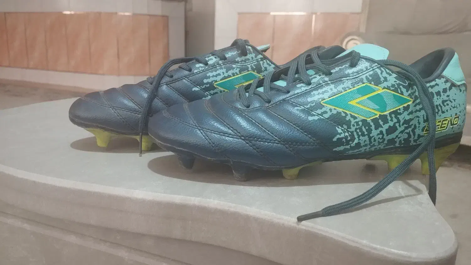 کفش استوک|کیف، کفش، کمربند|الیگودرز, |دیوار