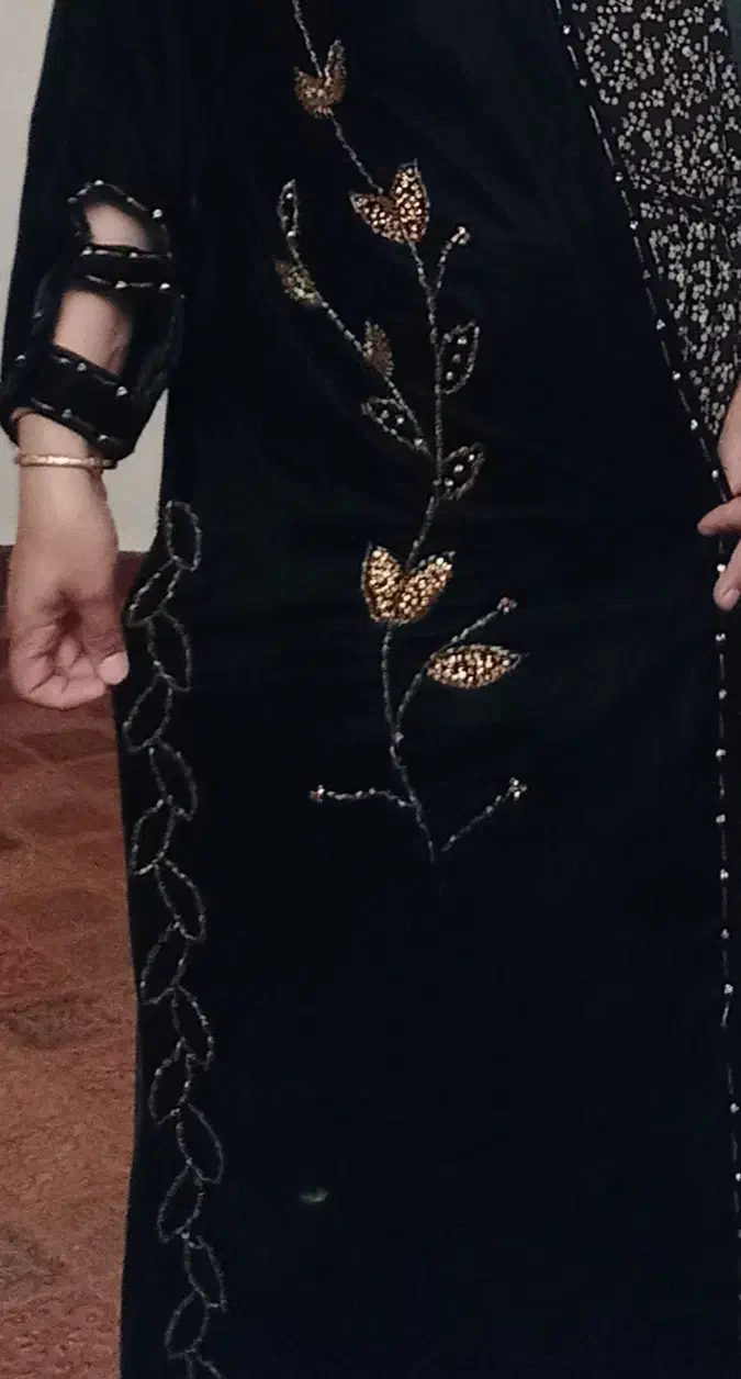 مانتومخمل منجق دوزی|لباس|دهدشت, |دیوار