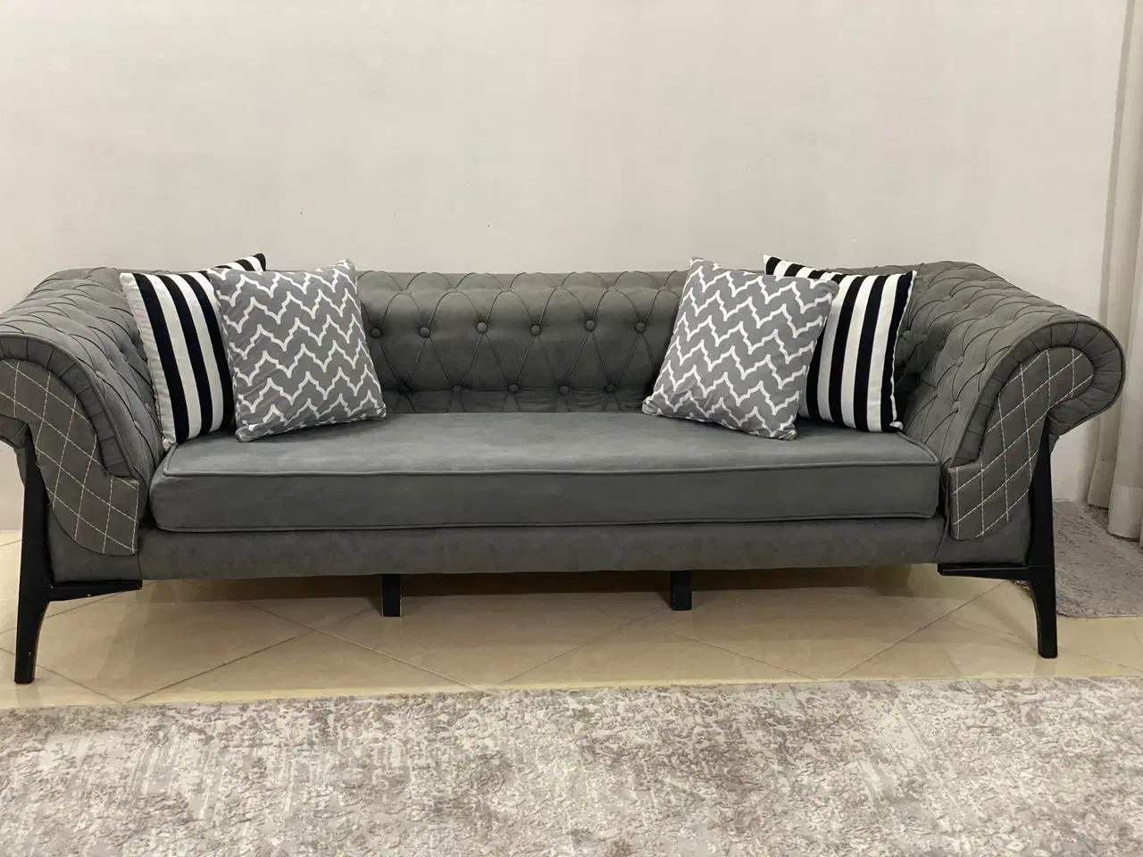 مبل چستر راحتی همراه با هدیه|مبلمان خانگی و میز عسلی|مشهد, استاد یوسفی (شهرک غرب)|دیوار