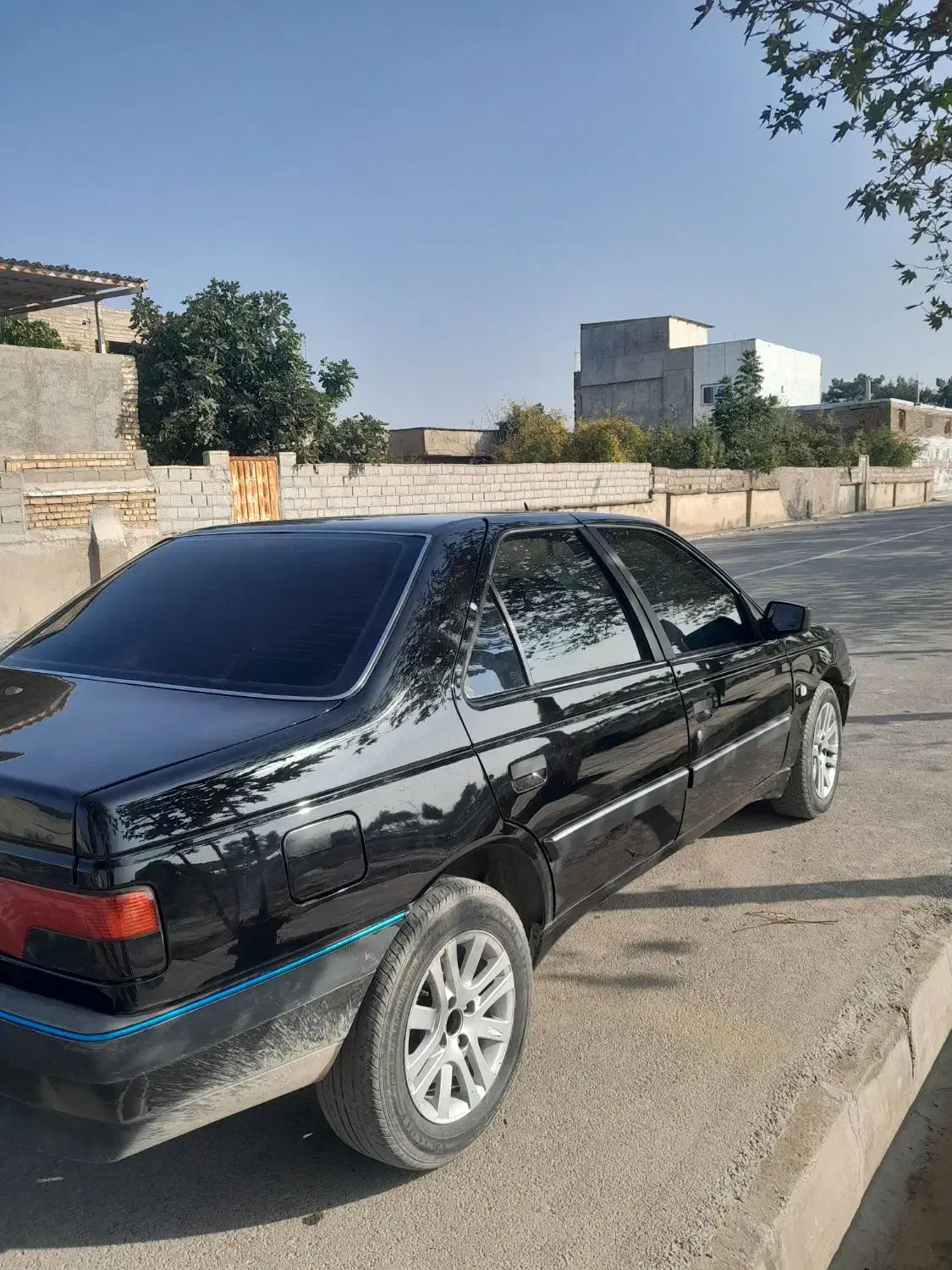 پژو۴۰۵مدل۹۷اتاقتعویض|خودرو سواری و وانت|آزادشهر, |دیوار