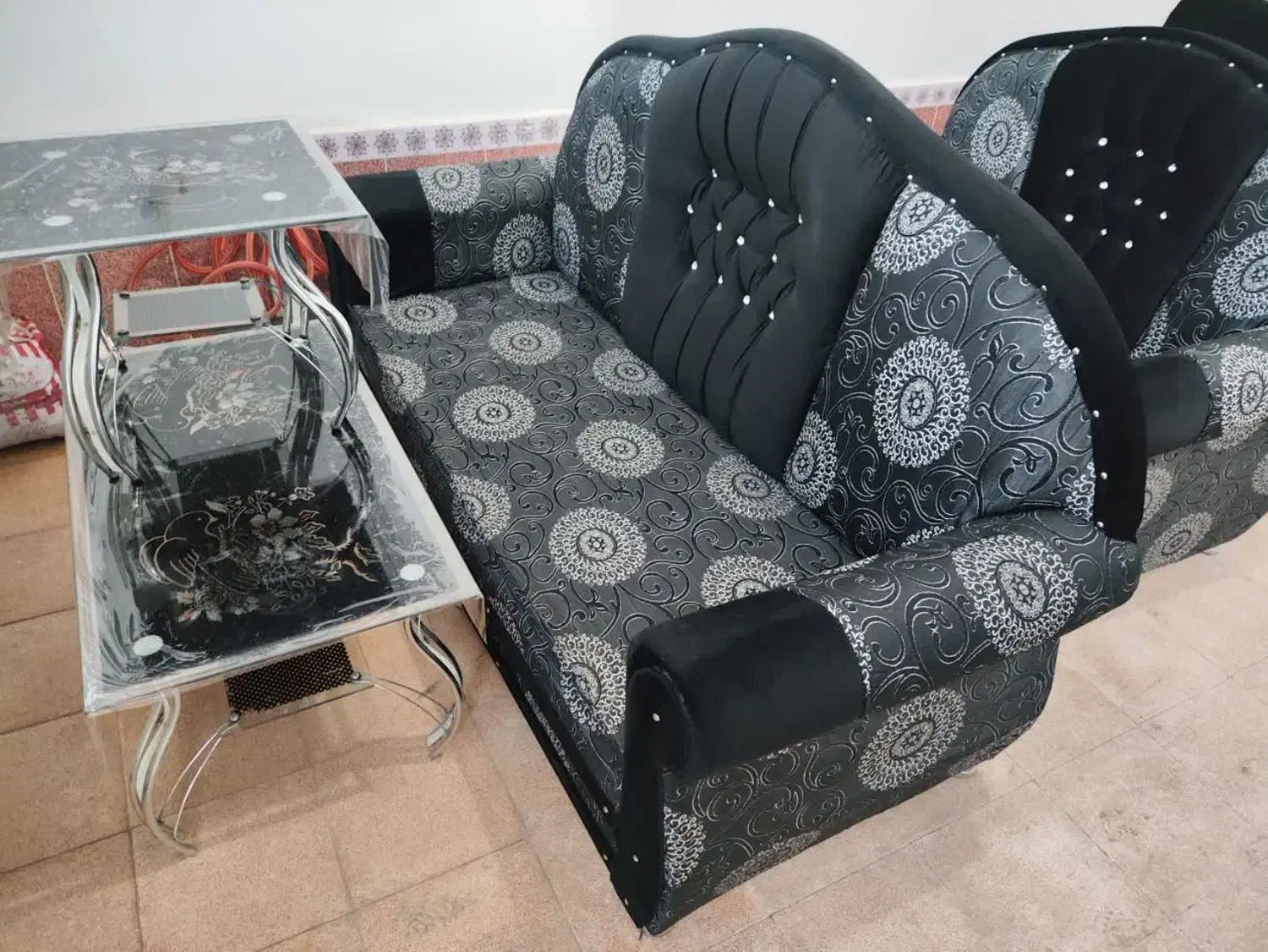 مبل ۷ نفره با میز|مبلمان خانگی و میز عسلی|خوی, |دیوار