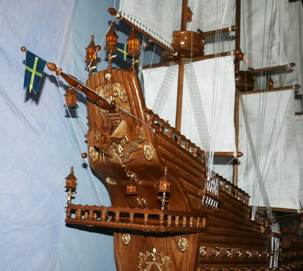 کشتی بادبانی|تجهیزات ورزشی|اندیشه, اندیشه فاز ۵|دیوار