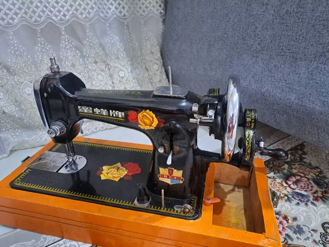 چرخ خیاطی گل نشان|چرخ خیاطی و ریسندگی|پاکدشت, پاکدشت (مامازند)|دیوار