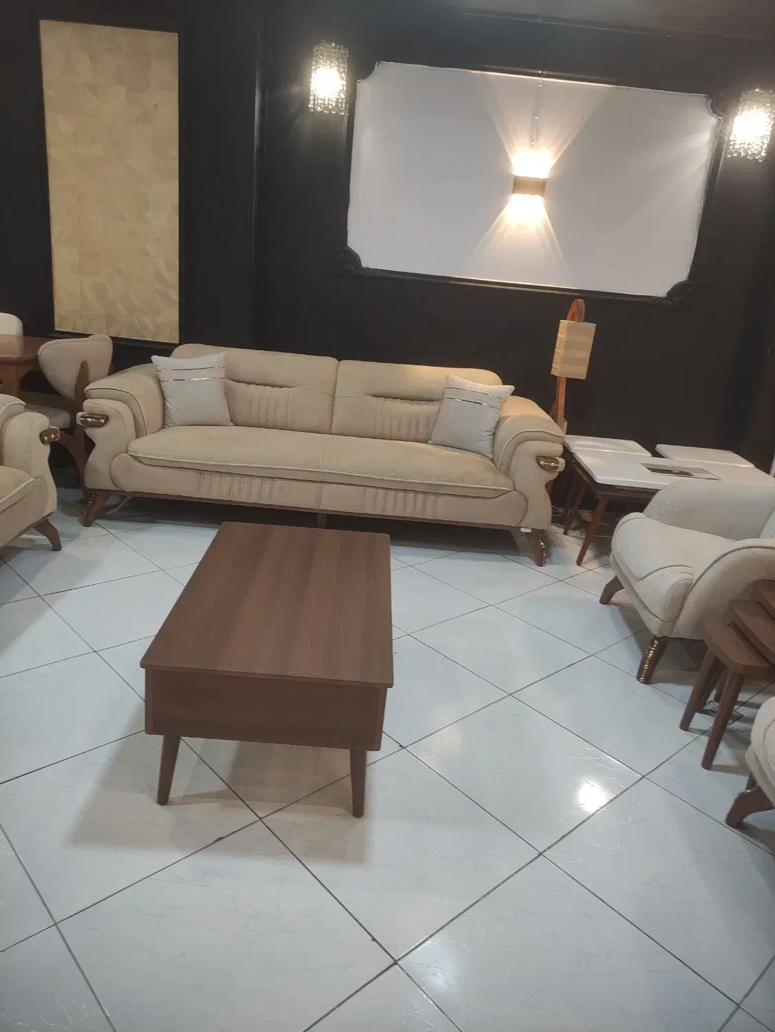 به یک نجار حرفه ای مبل راحتی نیازمندیم|استخدام صنعتی، فنی، مهندسی|چهاردانگه (تهران), |دیوار